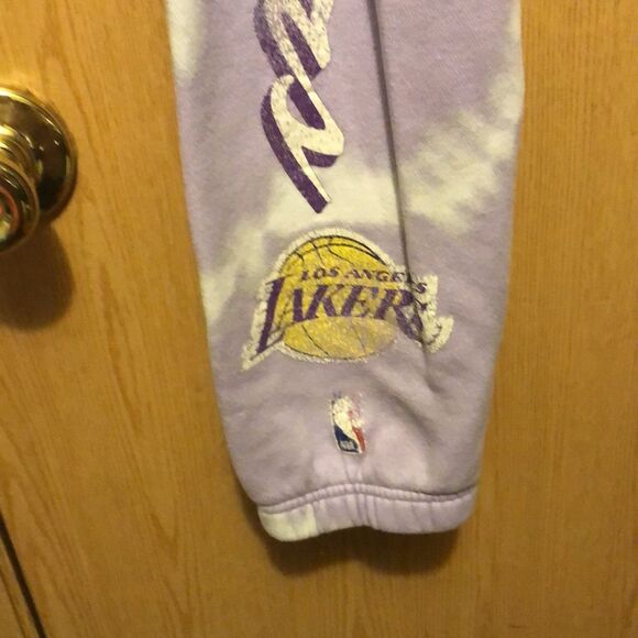Abercrombie kids size 13/14 sweatpants lakers - Picture 2 of 5